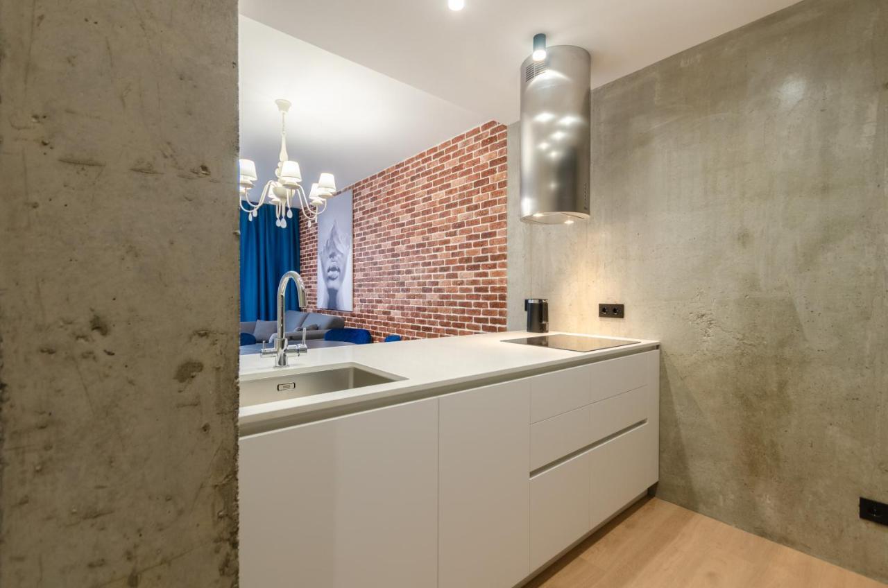 Petrovdom 12-95 Loft Apartments At Rc Kvartet, 16Г Vasyl Lypkivskyi Street Kijev Kültér fotó