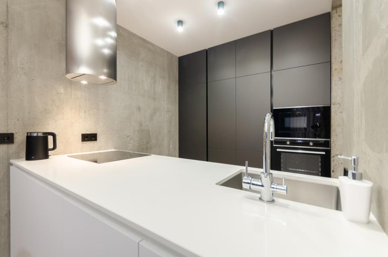 Petrovdom 12-95 Loft Apartments At Rc Kvartet, 16Г Vasyl Lypkivskyi Street Kijev Kültér fotó