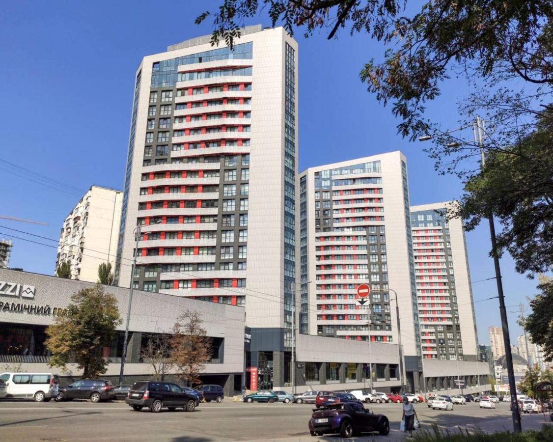 Petrovdom 12-95 Loft Apartments At Rc Kvartet, 16Г Vasyl Lypkivskyi Street Kijev Kültér fotó